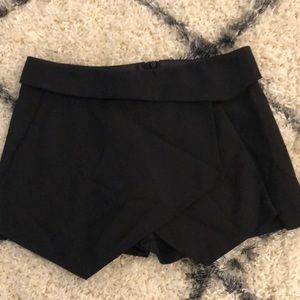 Zara skort in black